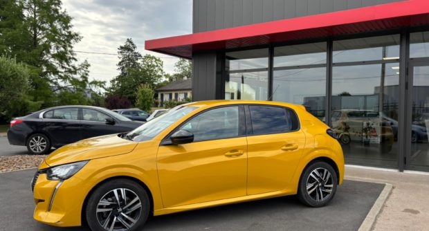 PEUGEOT 208 1.2 PURETECH 100 ALLURE PACK GM648CN (1)