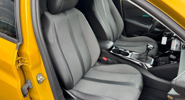 PEUGEOT 208 1.2 PURETECH 100 ALLURE PACK GM648CN (8)